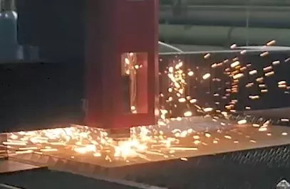 Видео FL-L2040FH-1500-IPG Металлорезчик лазерный для раскроя листового металла с кабинетной защитой