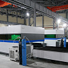 FL-L1560FHE-1000-Raycus Лазерный станок для резки листового металла с кабинетной защитой и сменным столом