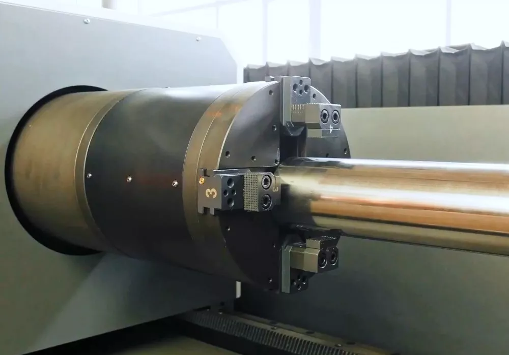 FL-L2040FR-8000-D350-IPG Лазерный станок для резки листового металла и труб